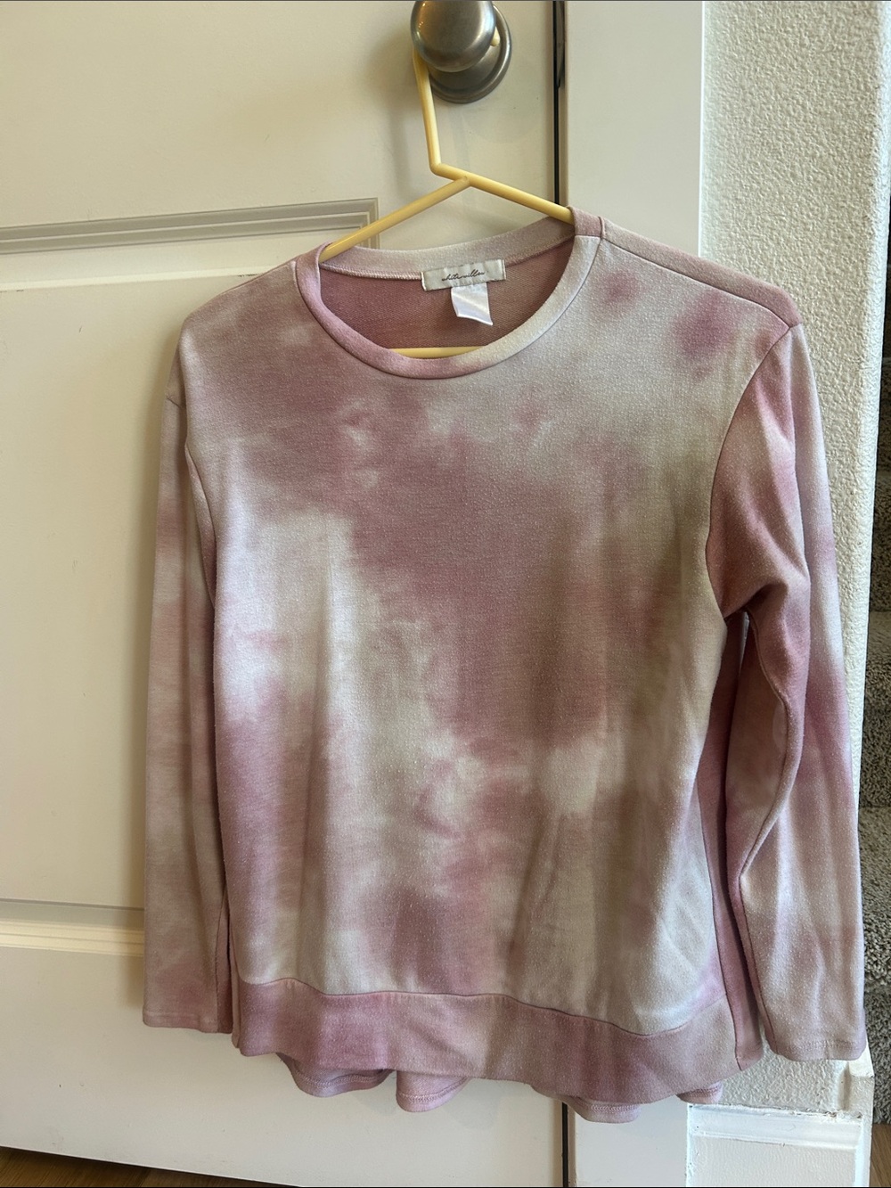 Women's Crewneck Long Sleeve Sweater - Light Pink Tie-Dye